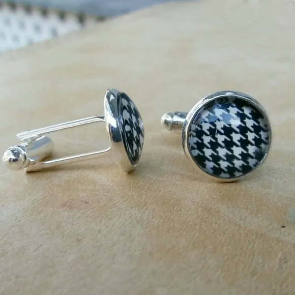 Houndtooth Cufflinks Perfect for Any Bama Loving Guy❤ - Picture 3 of 5